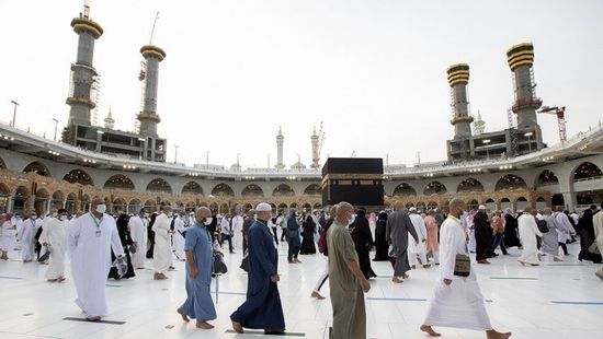 السعودية تسمح للمسلمين بأداء فريضة الحج دون قيود