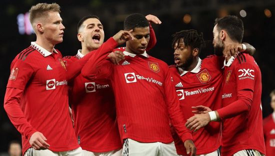 مانشستر يونايتد يتغلب على تشارلتون أثليتيك بكأس الرابطة