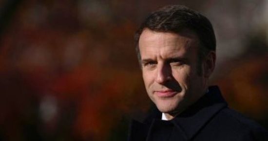 ماكرون يطلب من تبون زيارة فرنسا