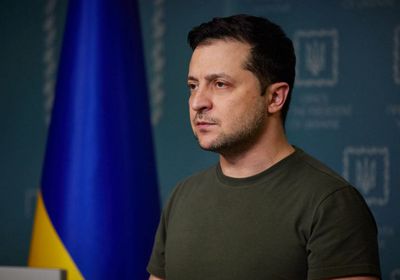 زيلينسكي: القوات الأوكرانية تحتفظ بمواقعها في مدينة سوليدار