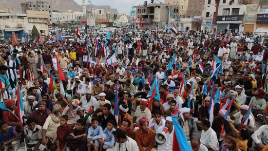 متظاهرو "الحسم مطلبنا" يتعهدون بالمضي في طرد "العسكرية الأولى"