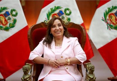 رئيسة البيرو ترفض الاستقالة