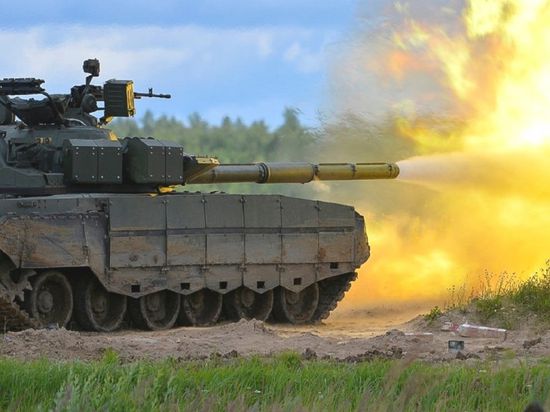 بريطانيا ترسل 14 دبابة قتالية لأوكرانيا
