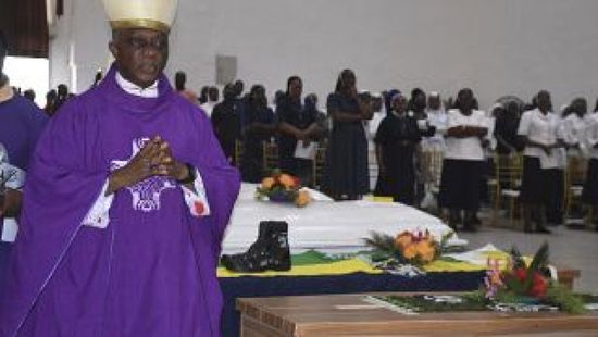 مقتل كاهن بنيجيريا حرقًا على يد مسلحين