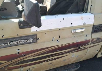 خلال تأمين قافلة وقود.. جرح جنديين بهجوم إرهابي في شبوة (صور)