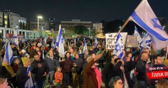 100 ألف إسرائيلي يتظاهرون بمدن مختلفة