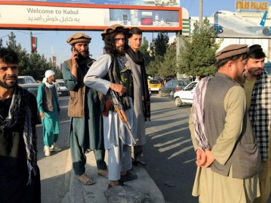 عناصر أفغانية معارضة تهاجم قاعدتين لطالبان