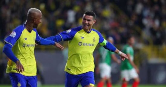 قمة مثيرة بين النصر والاتحاد الليلة