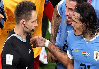 لهذا السبب.. فيفا يعاقب 4 لاعبين من منتخب أوروجواي