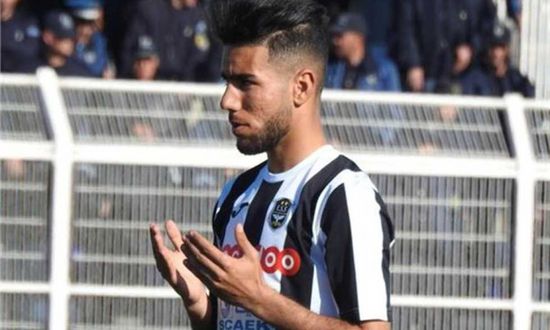 الأهلي يقترب من التعاقد مع قندوسي