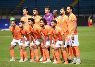 فاركو يتقدم بهدفين على المصري بالشوط الأول