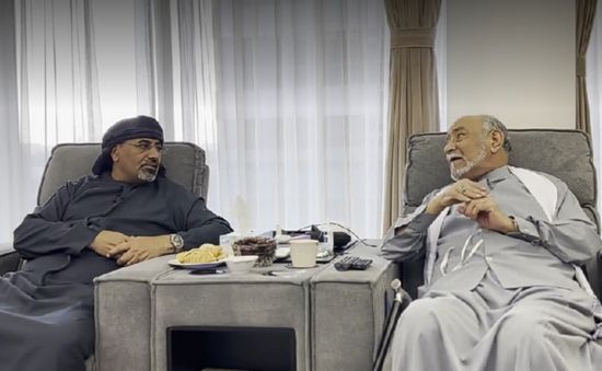 الرئيس الزُبيدي يطمئن على صحة المناضل عبدالرحمن الجفري