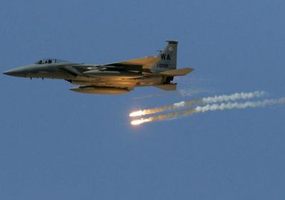 طائرات مجهولة تقصف شاحنات تنقل أسلحة إيرانية بسوريا
