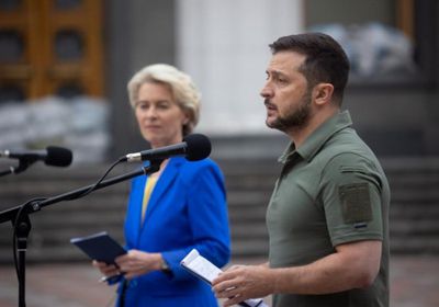 زيلينسكي يطلع على أحدث المعلومات الاستخبارية بشأن الغزو