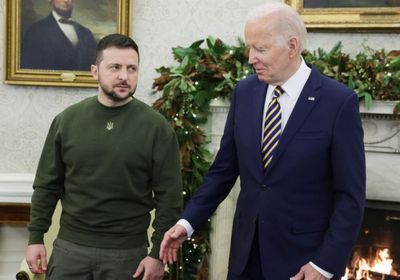 بايدن يصدم زيلينسكي: لن نزودكم بمقاتلات إف-16