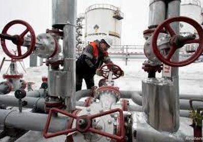 روسيا تقرر منع مصدري النفط من الالتزام بالأسعار