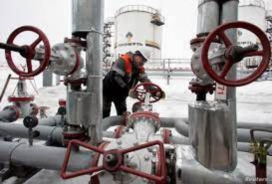 روسيا تقرر منع مصدري النفط من الالتزام بالأسعار