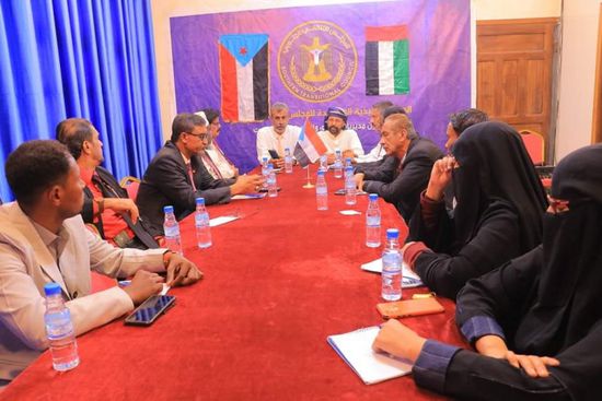 انتقالي وادي حضرموت يندد بحرب "رئاسة الحكومة" على الجنوبيين