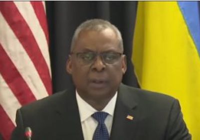 وزير الدفاع الأمريكي يصل إلى الفلبين