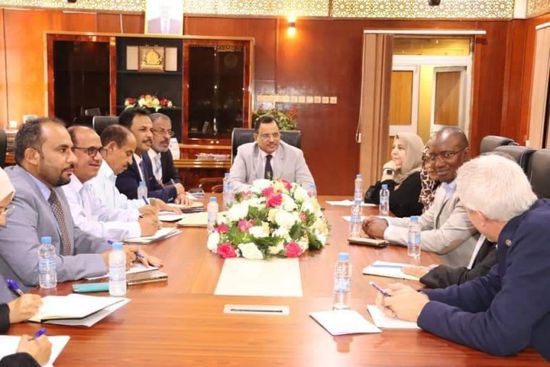 السقطري يطالب "الإنمائي" بدعم دراسة المخزون السمكي