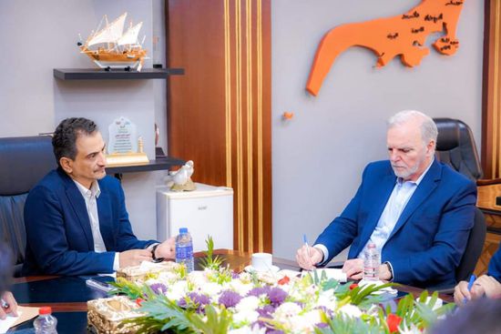 المحافظ لملس يدعو المعهد الدولي للتعاون بمجالات التأهيل والتدريب