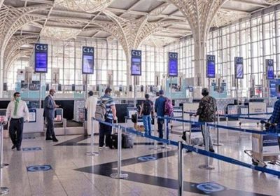 مطارات جدة والمدينة المنورة تستقبل مستفيدي تأشيرة الزيارة للقادمين "جوًا"