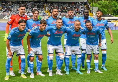 نابولي يقسو على سبيتسيا بثلاثية