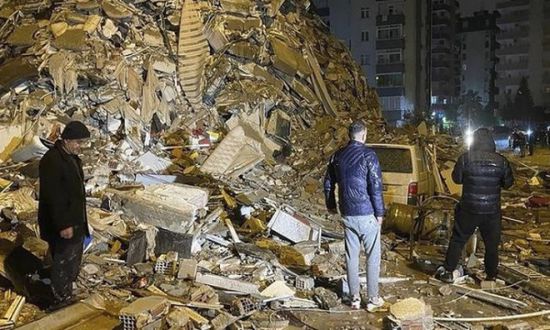 ارتفاع حصيلة ضحايا زلزال تركيا لـ2379 قتيلًا
