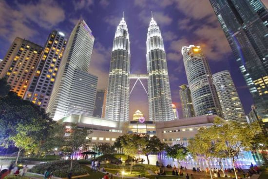 البنك الدولي يدعو ماليزيا لرفع الضرائب لتحسين العائدات