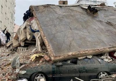 انتشال 42 شخصًا من تحت الأنقاض بسوريا