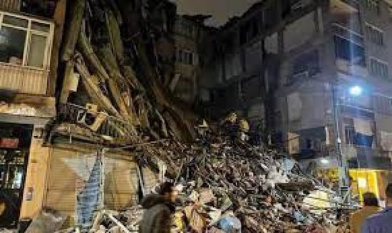 انهيار مبنى جديد في سوريا وأنباء عن ضحايا
