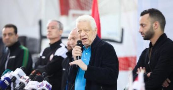 جماهير الزمالك تهاجم مرتضى منصور ونجله وتطالبهما بالرحيل