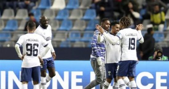 الدوسري يقود هجوم الهلال في مواجهة ريال مدريد