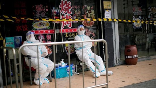 الصين تعلن 912 وفاة بفيروس كورونا في 6 أيام
