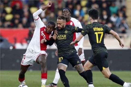 باريس سان جيرمان يسقط بثلاثية أمام موناكو