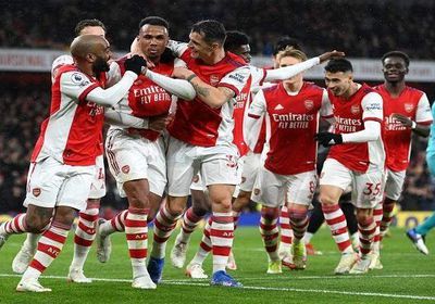 لجنة الحكام الإنجليزية تعترف "بخطأ بشري" من الحكم بمباراة أرسنال