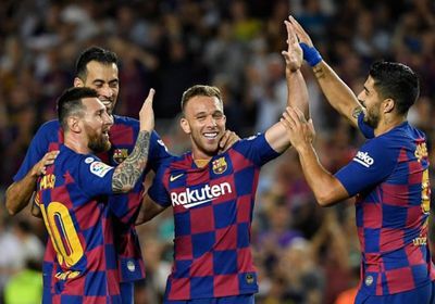 برشلونة يعبر فياريال بصعوبة في الدوري الإسباني