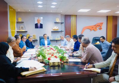 مناقصات لتوريد مستلزمات صندوق النظافة بعدن