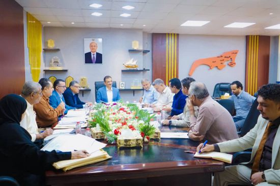 مناقصات لتوريد مستلزمات صندوق النظافة بعدن