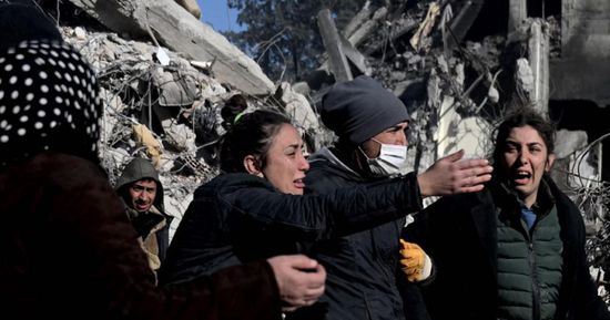 الأسد يوافق على فتح معبرين لوصول المساعدات لسوريا