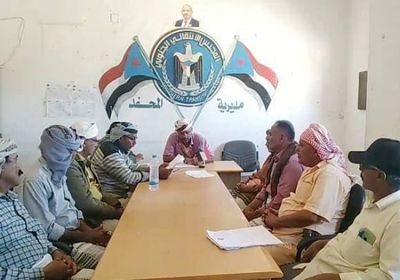 انتقالي المحفد يستعرض تقارير إنجازات إداراته