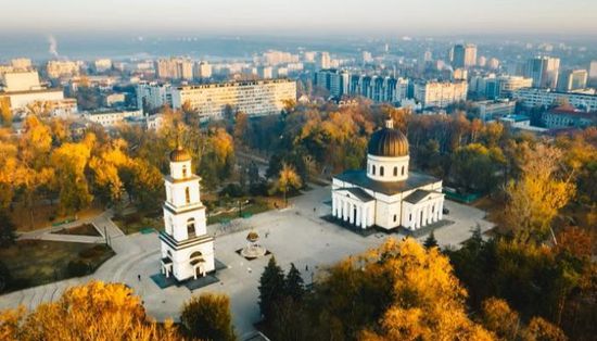 مولدافيا تعيد فتح مجالها الجوي