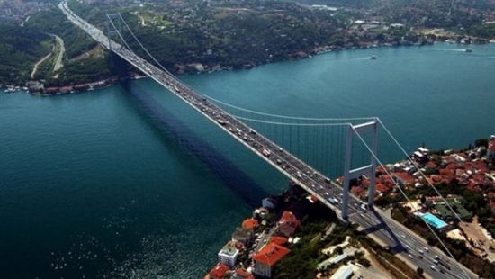 توقف الملاحة في خليج البوسفور بتركيا