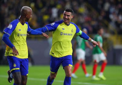 النصر يفوز على التعاون ويواصل تصدره للدوري السعودي