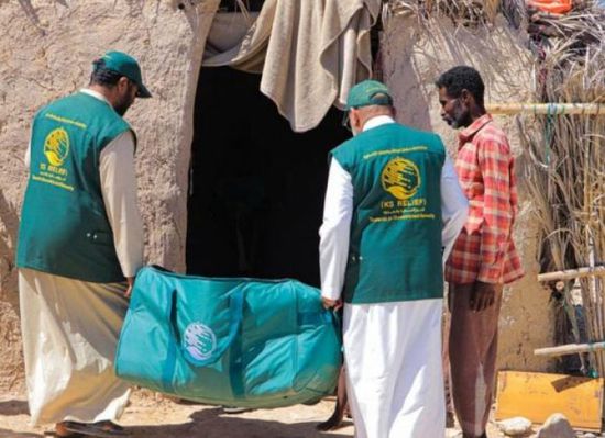فرق سلمان للإغاثة توزع حقائب إيواء في المسيلة ومنعر