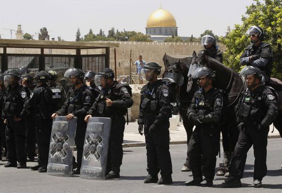 القوى الوطنية الفلسطينية تعلن العصيان المدني أمام الاحتلال