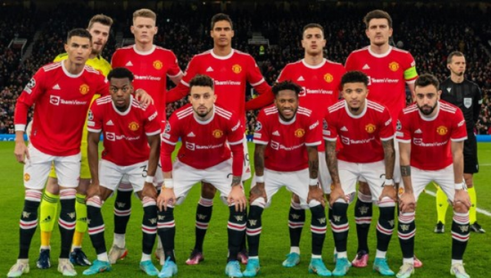 مانشستر يونايتد يفوز بثلاثية على ليستر