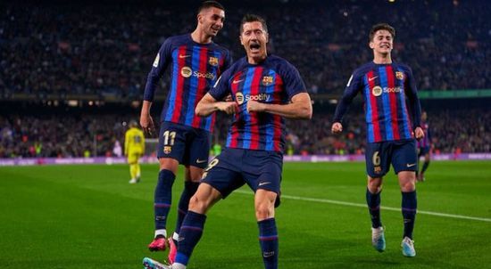 برشلونة يتغلب على قادش بثنائية نظيفة