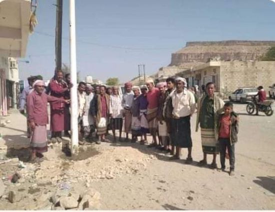 بدء تركيب أعمدة إنارة بشوارع المحفد