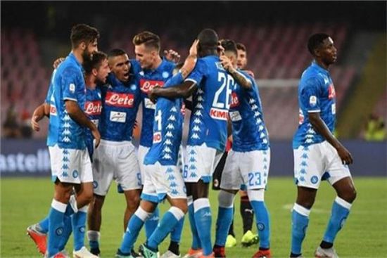 نابولي يحقق فوزًا مهمًا على آينتراخت فرانكفورت الألماني